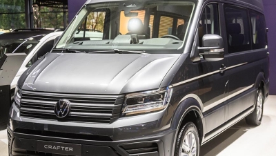 Volkswagen Crafter: nuevas versiones para transporte de pasajeros y carga