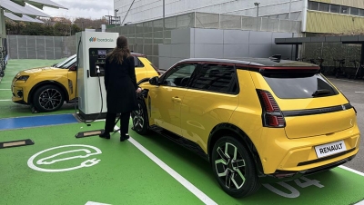 Iberdrola y Renault Group promueven la accesibilidad de los vehículos eléctricos con un descuento directo