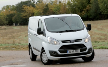 Prueba de la furgoneta Ford Transit FT250S Van 2.2 TDCi - Transporte  Profesional